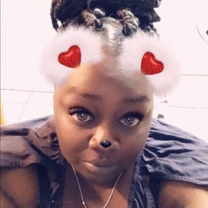 Meet your Posher, Carita